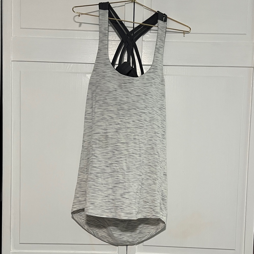 Lululemon Women's Gray Tank Top with Strappy Back; built in bra